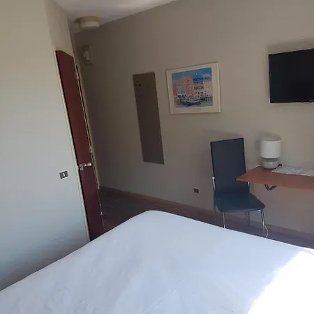 Point Bleu Sete Hotel 2*